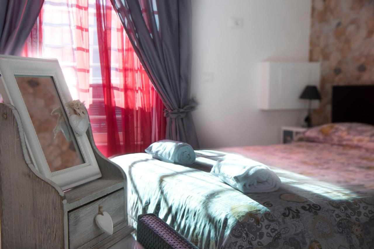 Megaride Santa Lucia Bed & Breakfast Naples Exterior photo