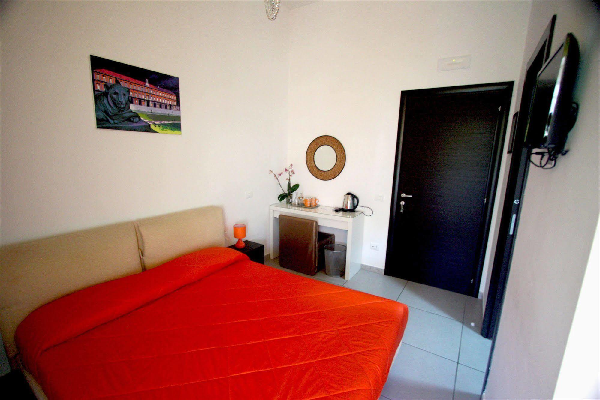 Megaride Santa Lucia Bed & Breakfast Naples Exterior photo