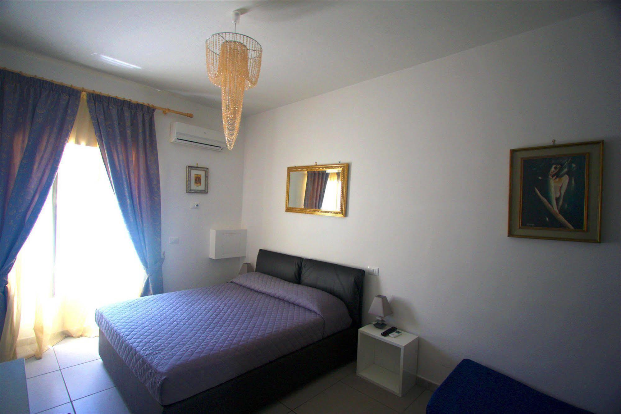 Megaride Santa Lucia Bed & Breakfast Naples Exterior photo